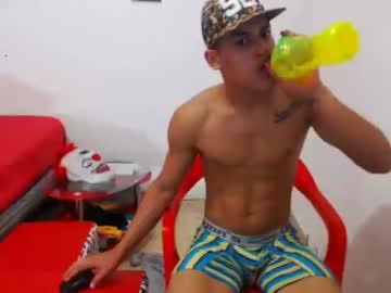 14apoloboyhot chaturbate