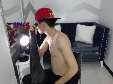 _andresito_19 chaturbate