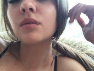 Adrianna99 bongacams