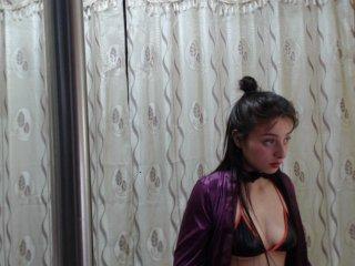 alice-queen18 bongacams