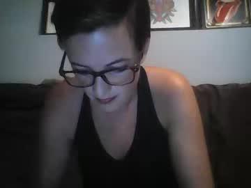 alyssaprettylilthing chaturbate