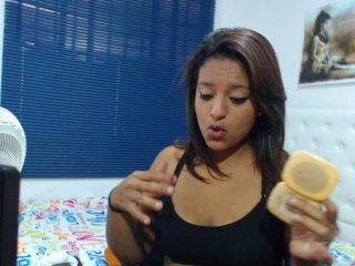 Andrea-Leon96 bongacams