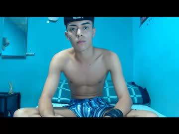 andy_bigcock_18 chaturbate