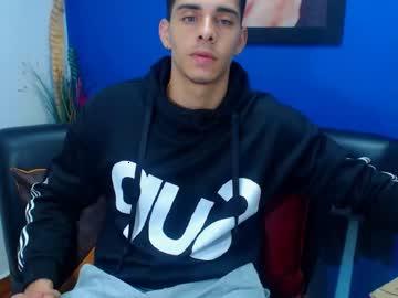 anthonyxxxhot chaturbate