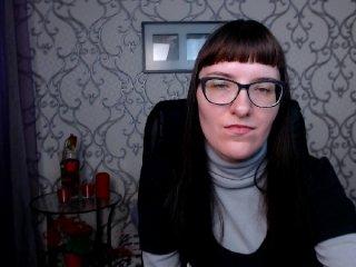 AprilViolent bongacams