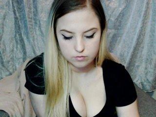 Aprilx4u bongacams