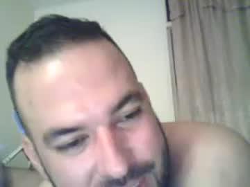 arom_bear chaturbate