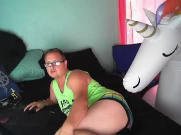 ashtoncumings chaturbate