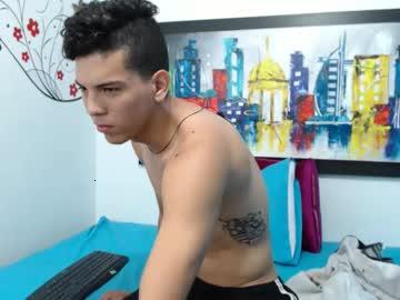 axel_bigsurprise chaturbate