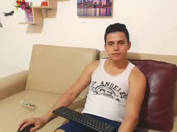 axelboyxxx chaturbate