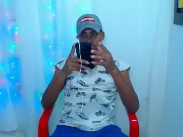 bigcockguylatin chaturbate