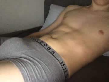 bigdickwhiteguy18 chaturbate