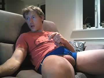 bigtoyboyholland chaturbate