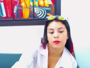 bitch_in_bed chaturbate