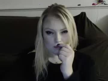 blondiekxox chaturbate