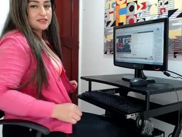 blue_curvy chaturbate