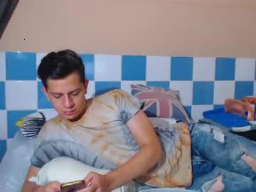 boylatin_18 chaturbate