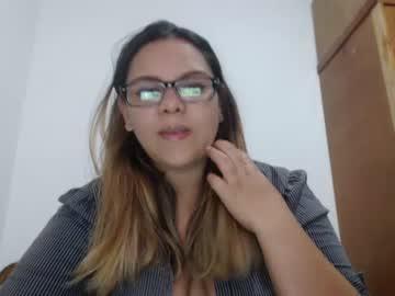 carolatina19 chaturbate