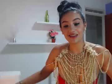 carolinajones08 chaturbate