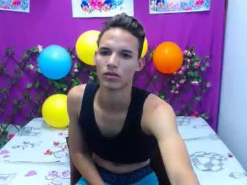 chico_fresa_sex19 chaturbate