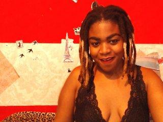 CURVYPOCH bongacams