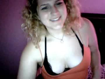 curvyblondie420 chaturbate