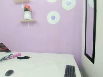 cute_blonde18 chaturbate