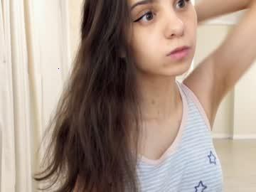 ehotlovea chaturbate