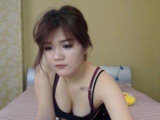 ElaineMoore bongacams