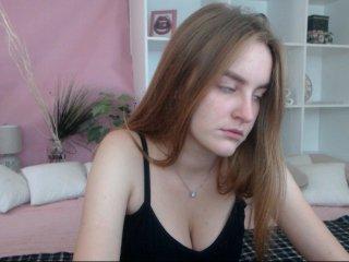 EmilySpaceW bongacams