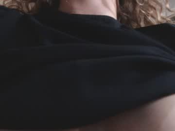 emilyflamekiss chaturbate