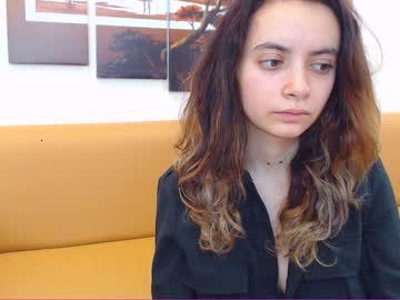 emilymellow chaturbate