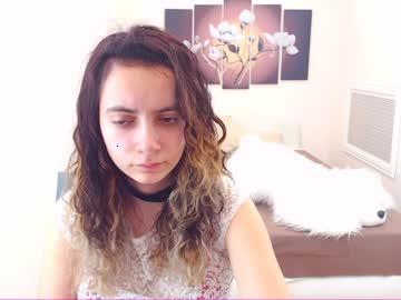 emilymellow chaturbate