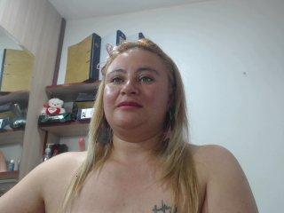 gatitasex02 bongacams