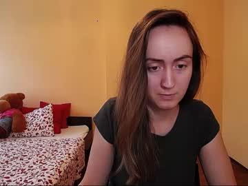 gir1muurr chaturbate