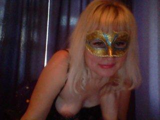 GoldieBlondie bongacams