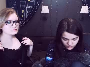 hannah_and_erika chaturbate