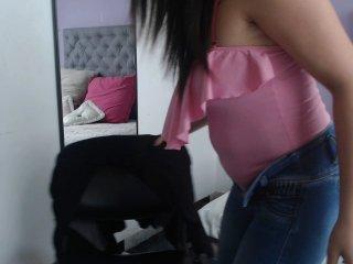 helen-wolf bongacams