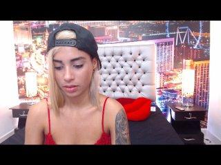 HilarySexxx bongacams