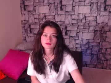 hilarymills18 chaturbate