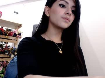 holly_wet chaturbate