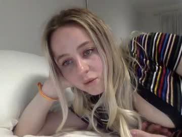 hollybbgxx chaturbate