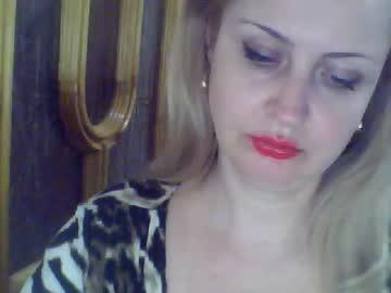 honeylelya chaturbate