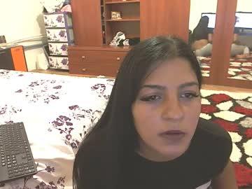 hornylora00 chaturbate