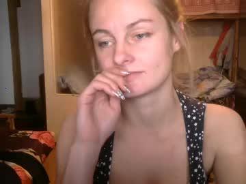 hornyvikky26 chaturbate