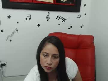 indomita_27 chaturbate