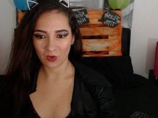 jesselovee bongacams