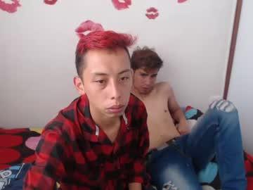 jillysebashotsexyboys chaturbate