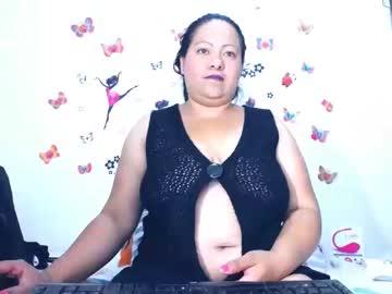 juiciholesslavexx chaturbate