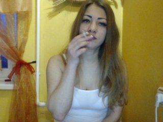 Kamilla-18 bongacams